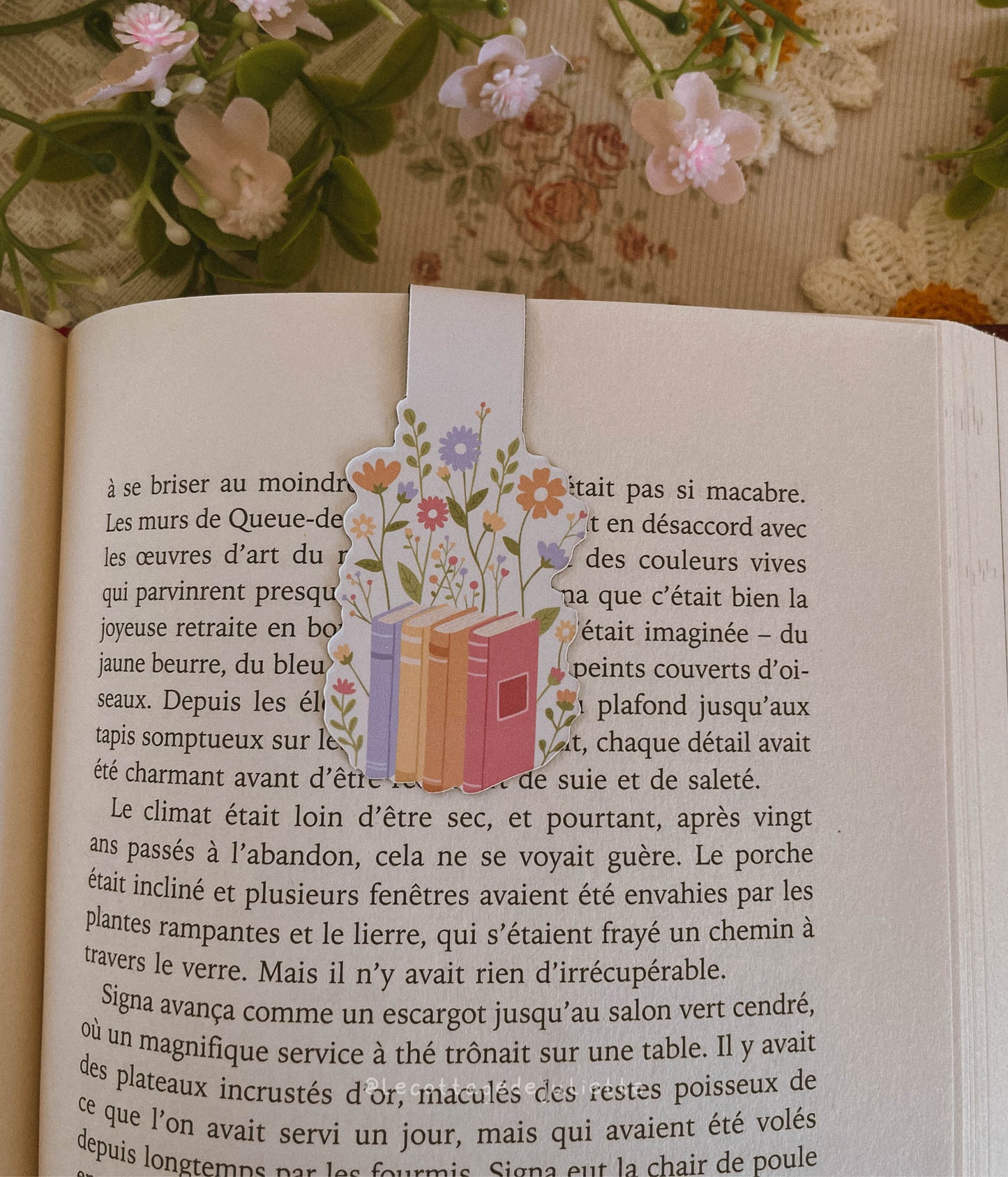 Marque-page magnétique "Books bloom"