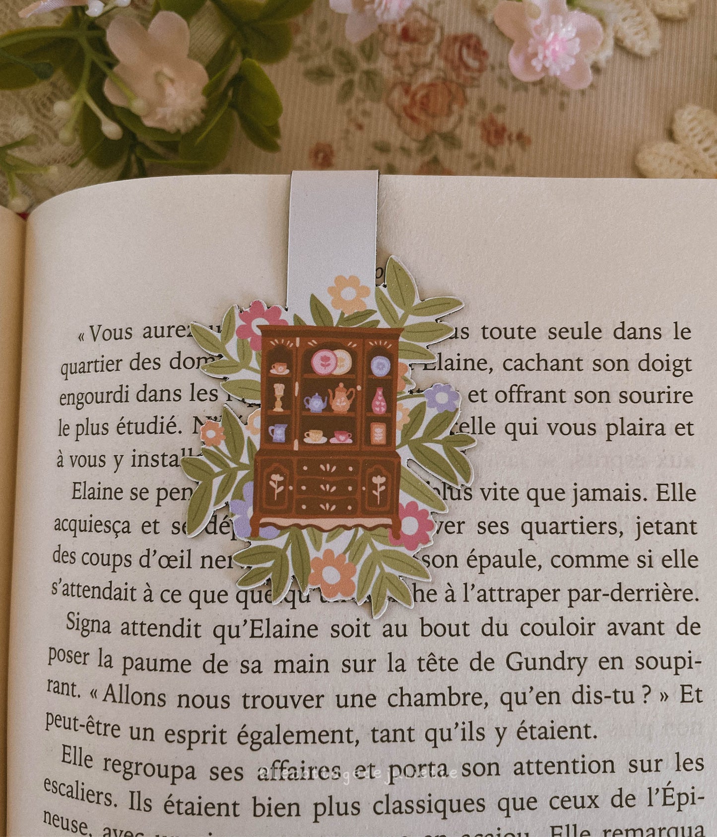 Marque-page magnétique "L'armoire fleurit"