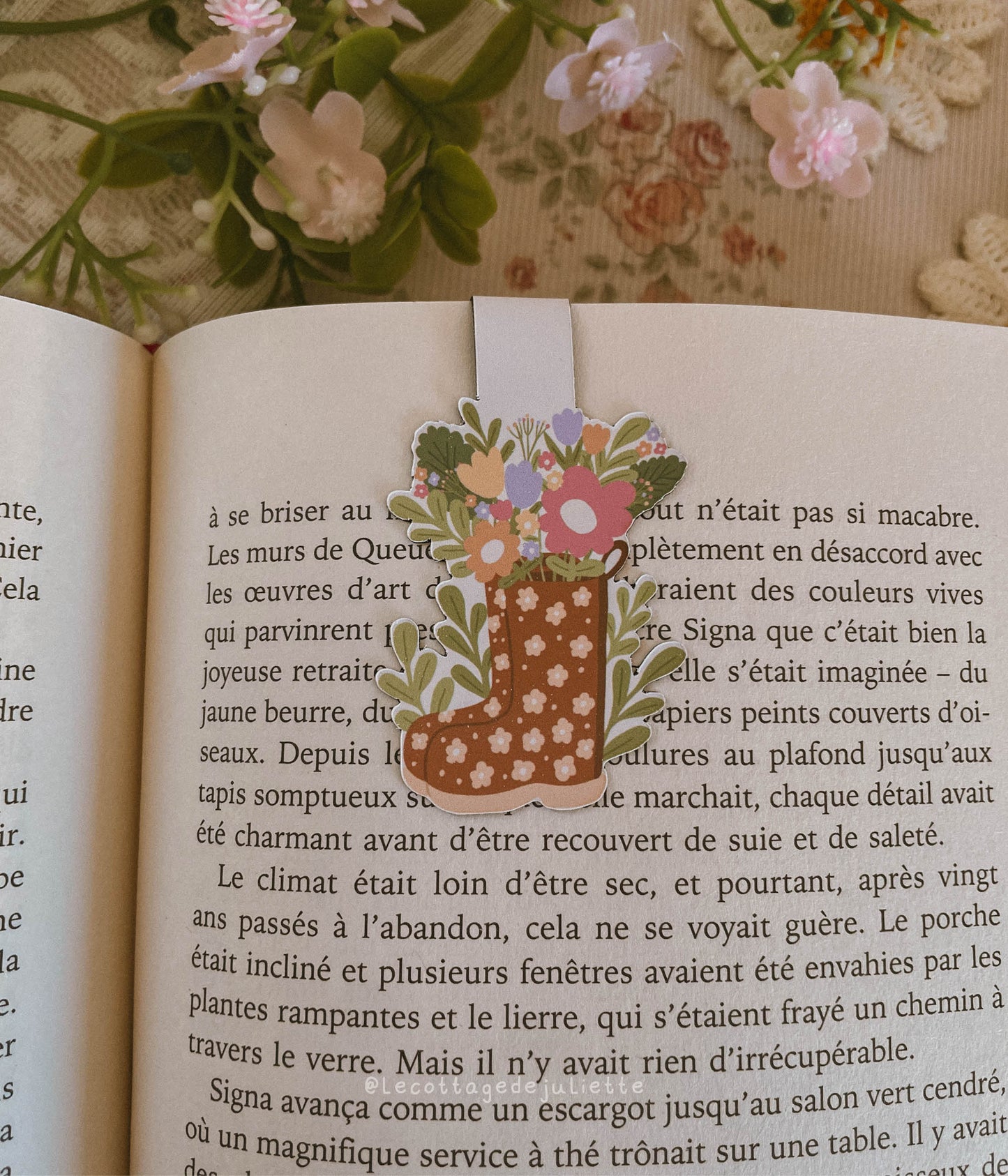 Marque-page magnétique "Les bottes fleuries"
