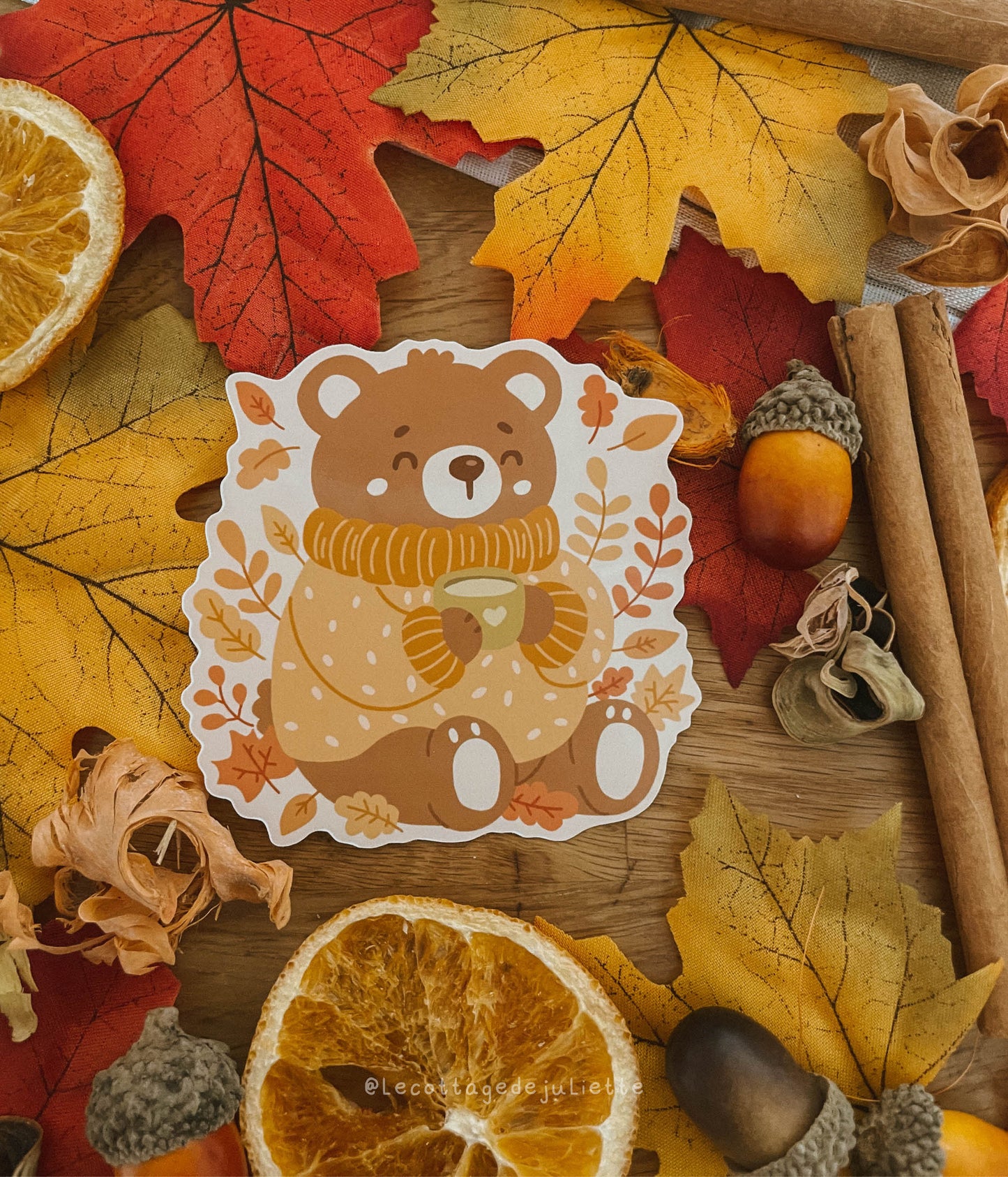 Sticker "The cute autumn bear"