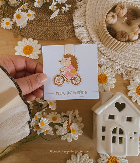 Marque-page magnétique "La balade à vélo de l'hérisson"