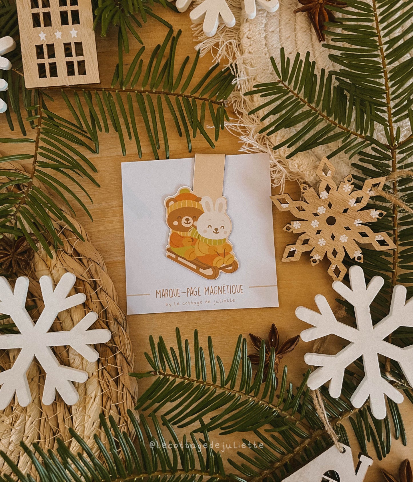 Marque-page magnétique "La sortie en luge du lapin et de l'ours"