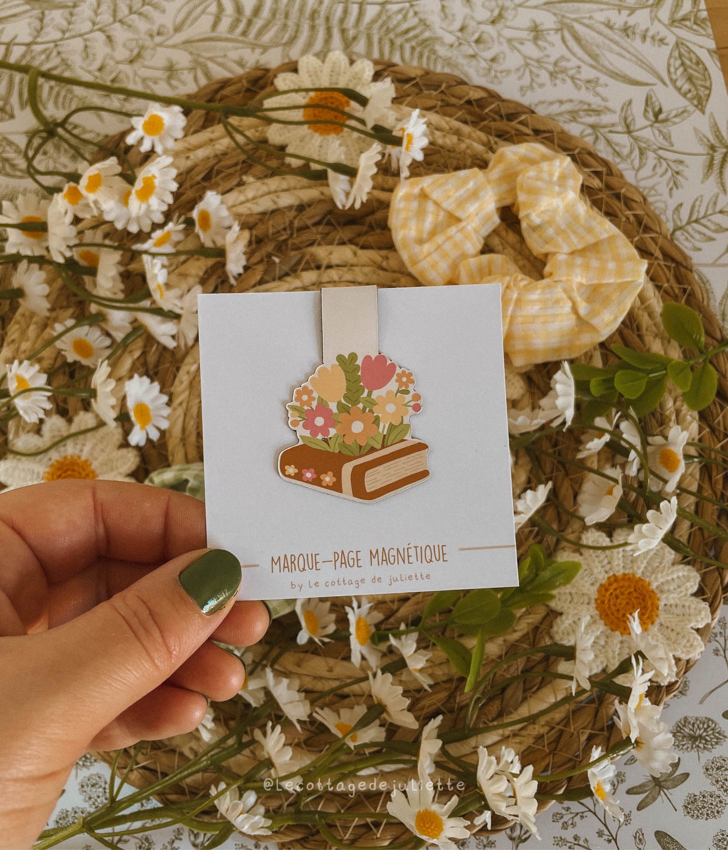 Marque-page magnétique "Le livre des fleurs"