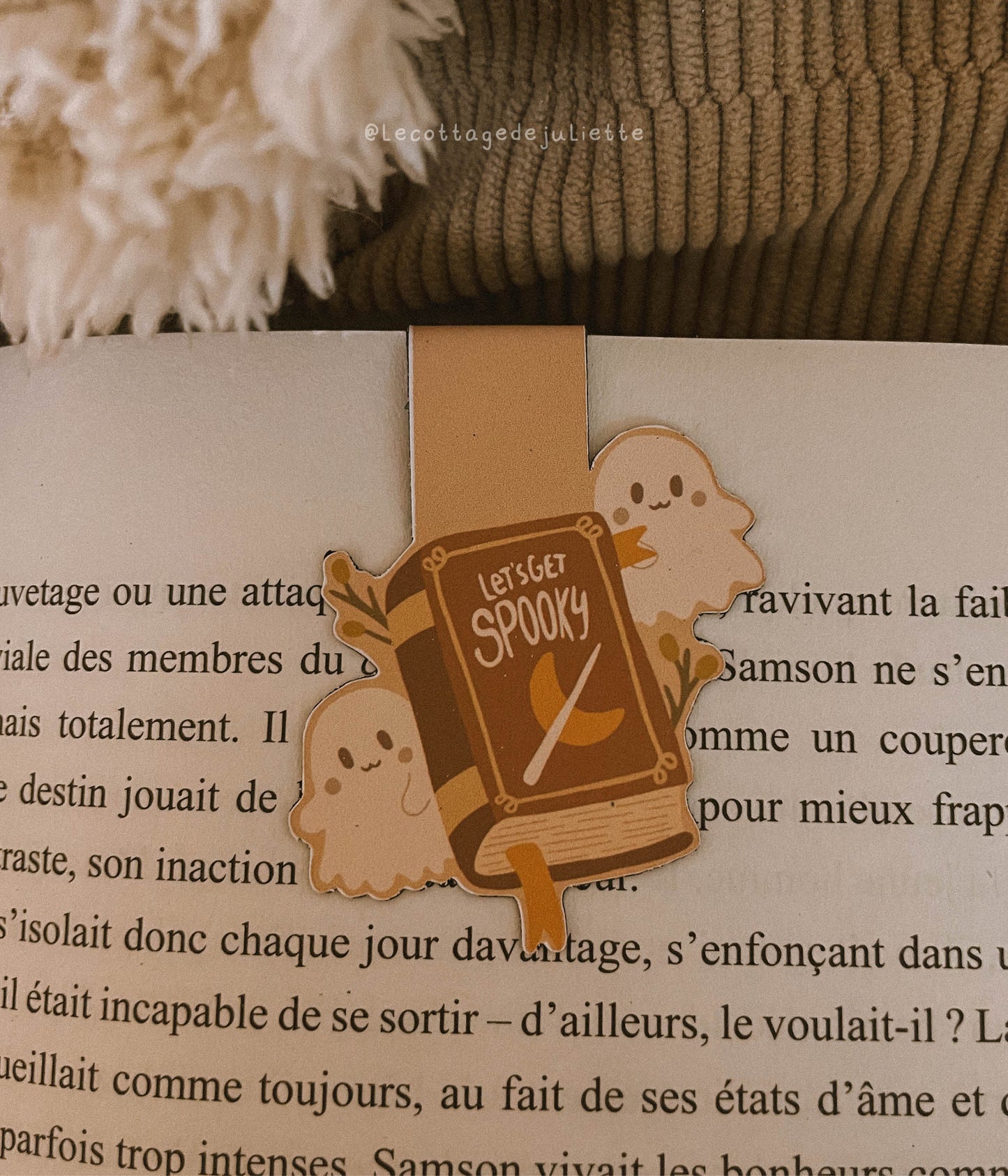 Marque-page magnétique "Spooky Book"