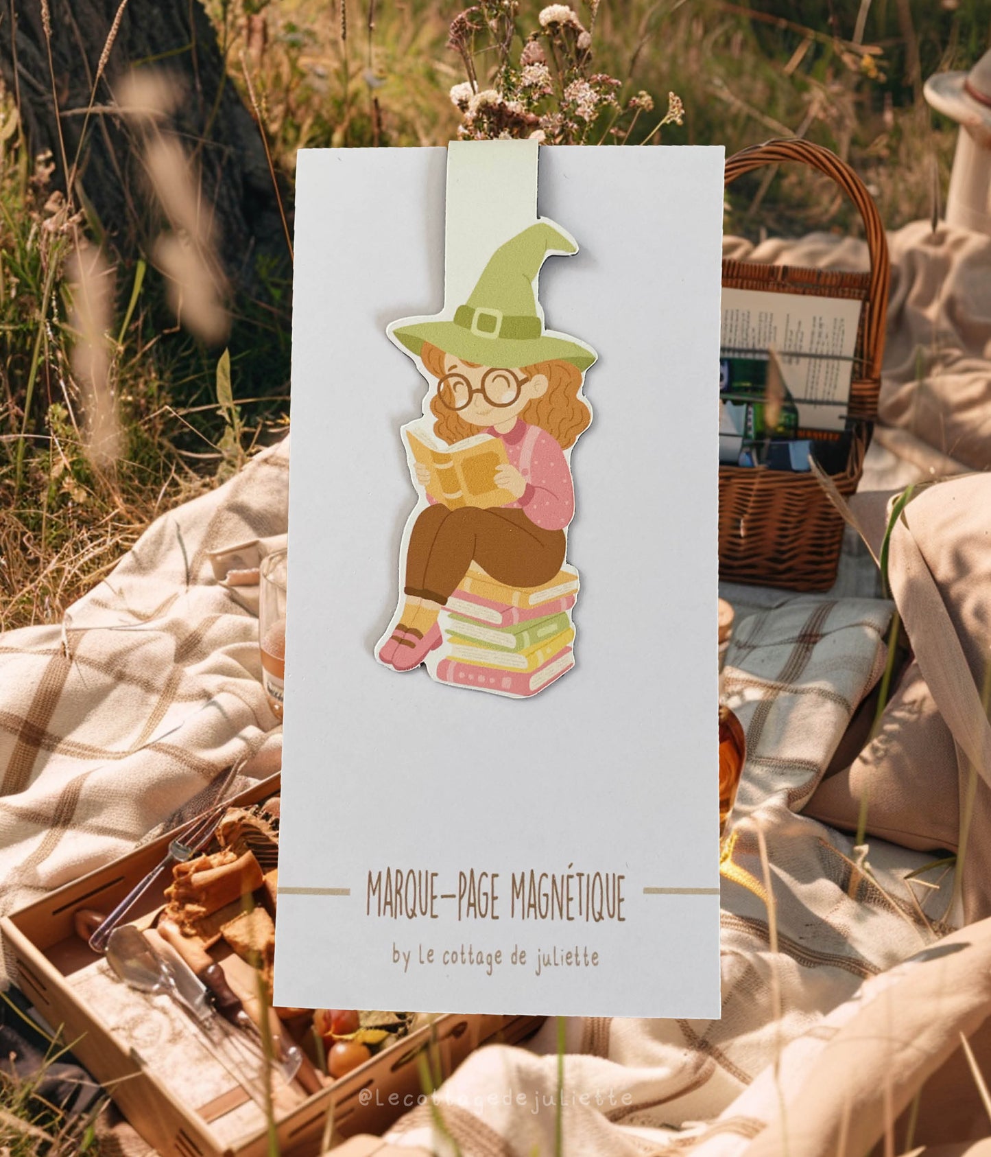 Marque-page magnétique "The reading witch"